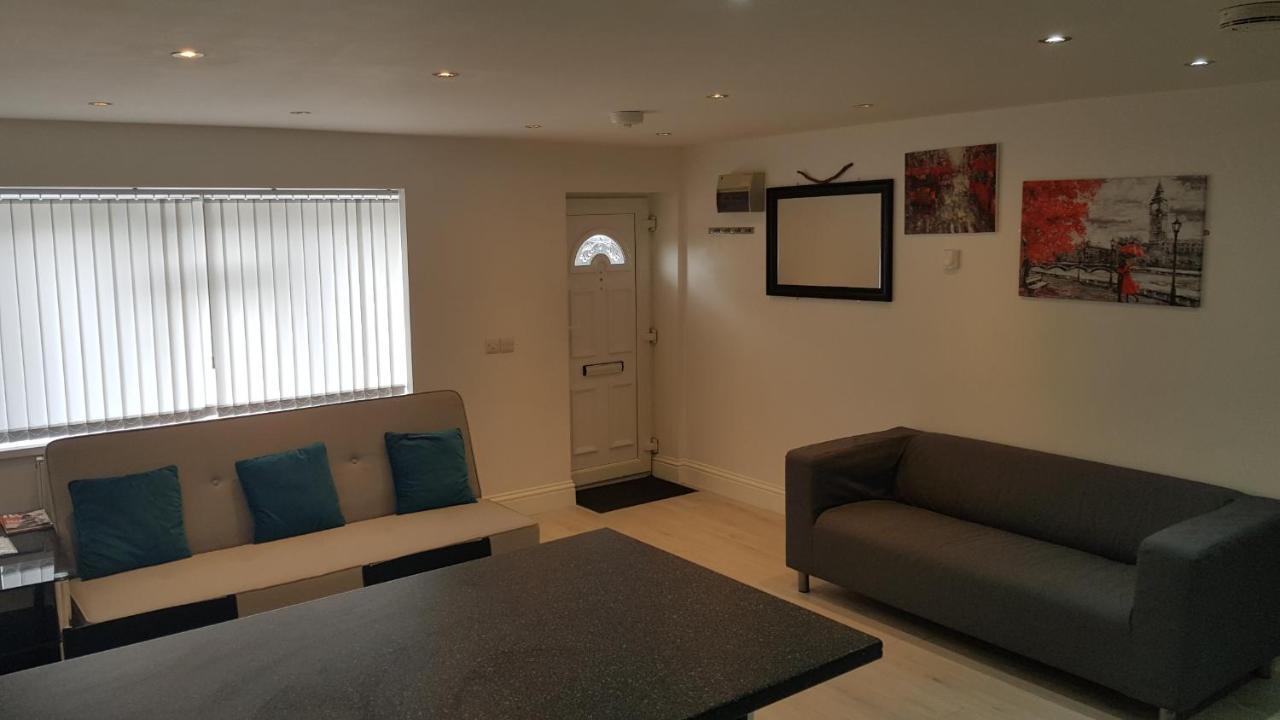 Central Windsor 2 Bedroom Flat With Free Parking Extérieur photo